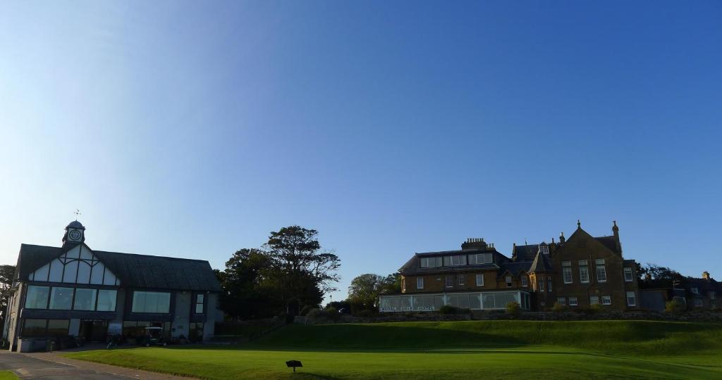 Royal Golf Hotel photo