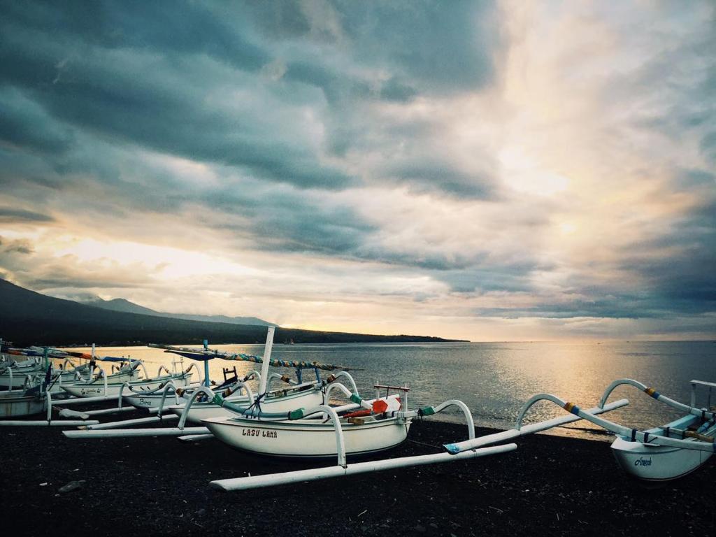 Valomia Beachfront
