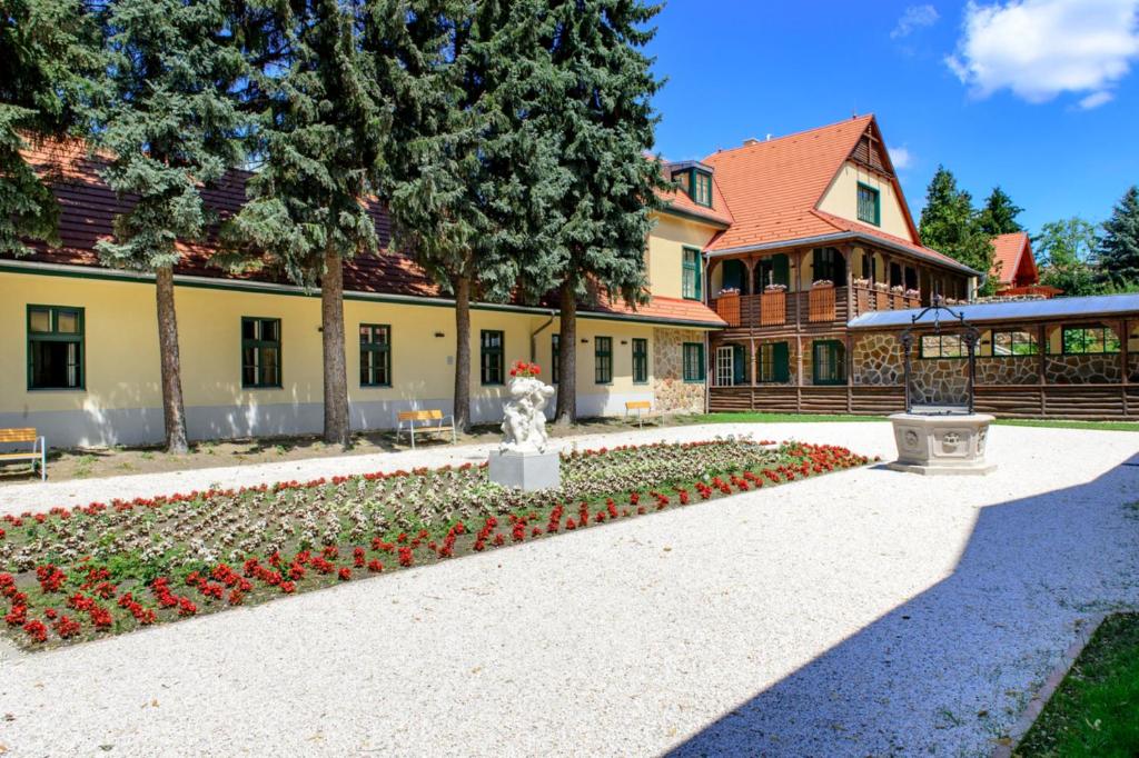 Budapest Klebelsberg Kastely Additional