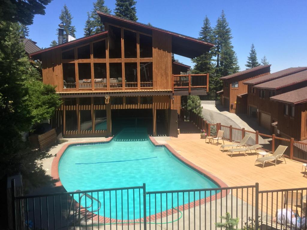 Timber Ridge Resort by 101 Great Escapes photo