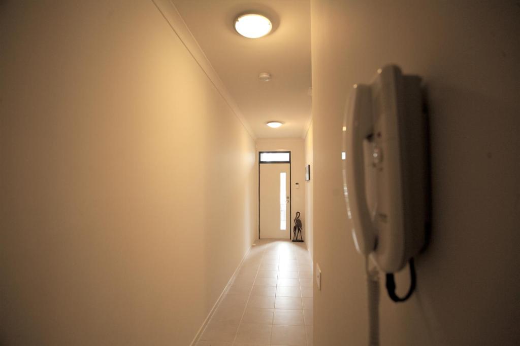 Insaa Serviced Apartments Dandenong photo