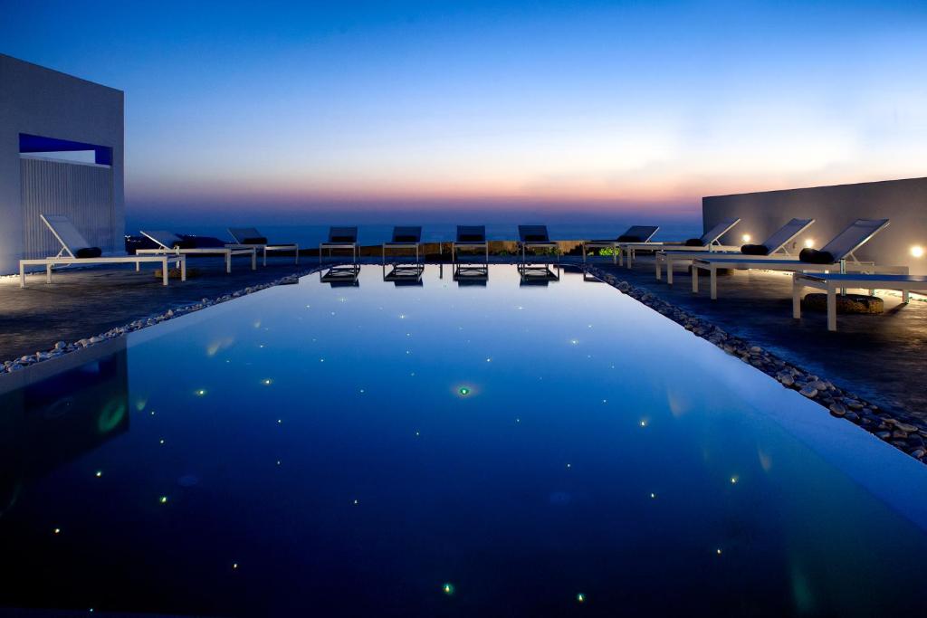 May Seven Suites - Adults Only photo