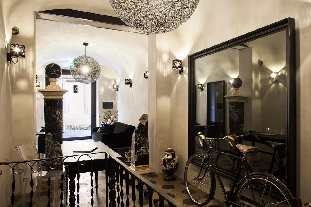 Casa de' Coronari Suites — Hotel in Rome
