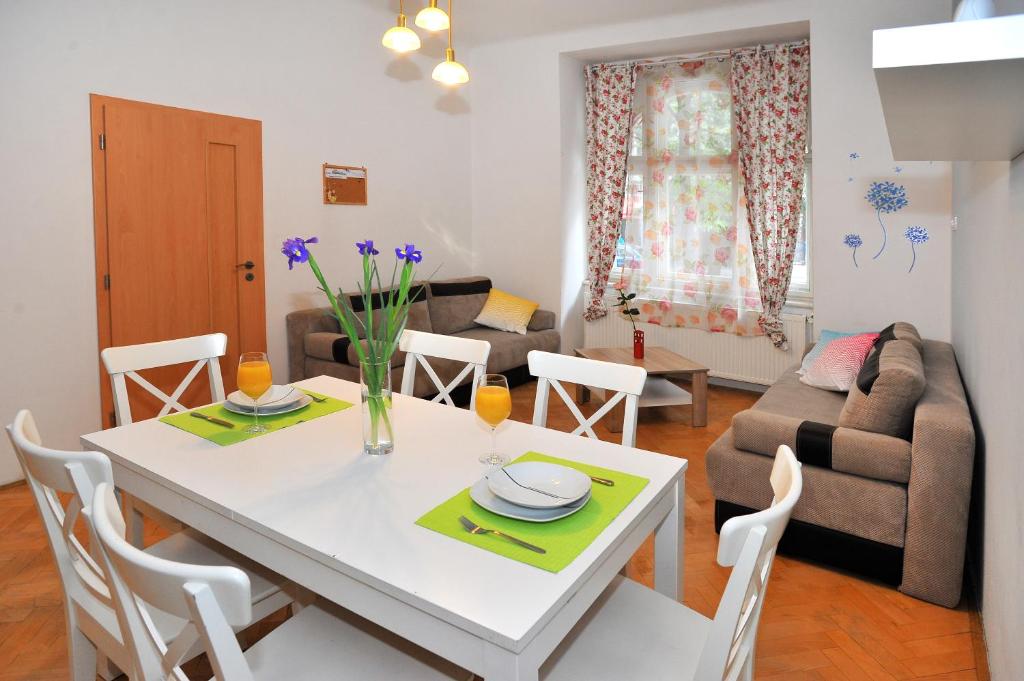 Condo in Vinohrady — Hotel in Prague