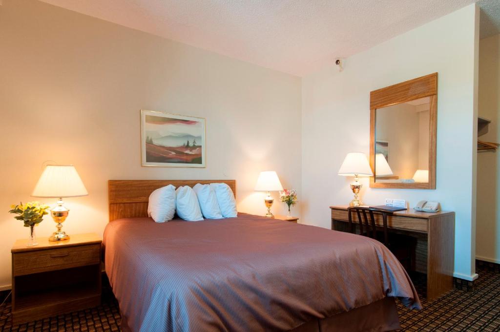 Assiniboine Gordon Inn on the Park photo