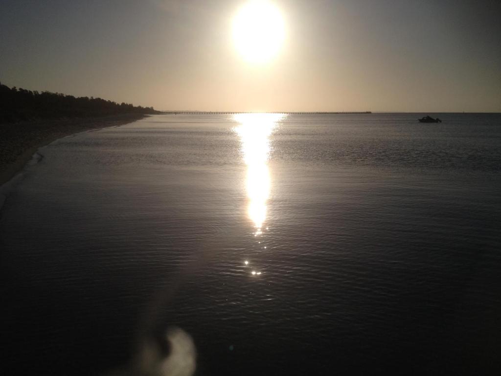 Rosebud Beach Unit 200 mt to Beach Late checkout photo
