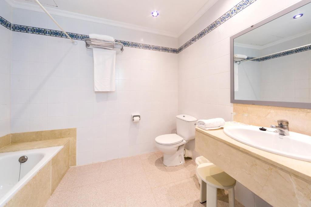 Globales Cala'n Blanes — Cala'n Blanes, Balearic Islands