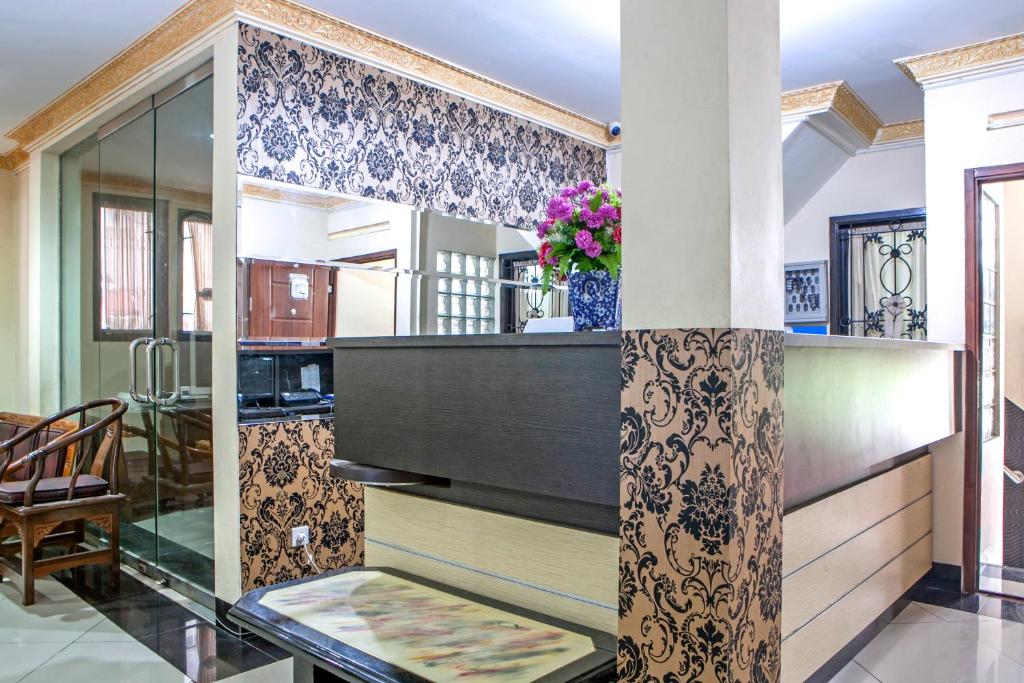 RedDoorz Plus near Isola UPI RedDoorz Plus near Isola UPI