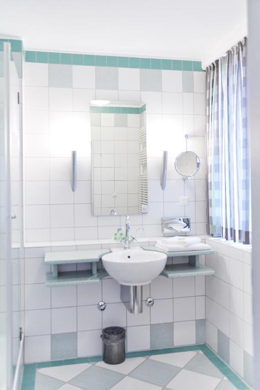 Hotel Amadeus photo
