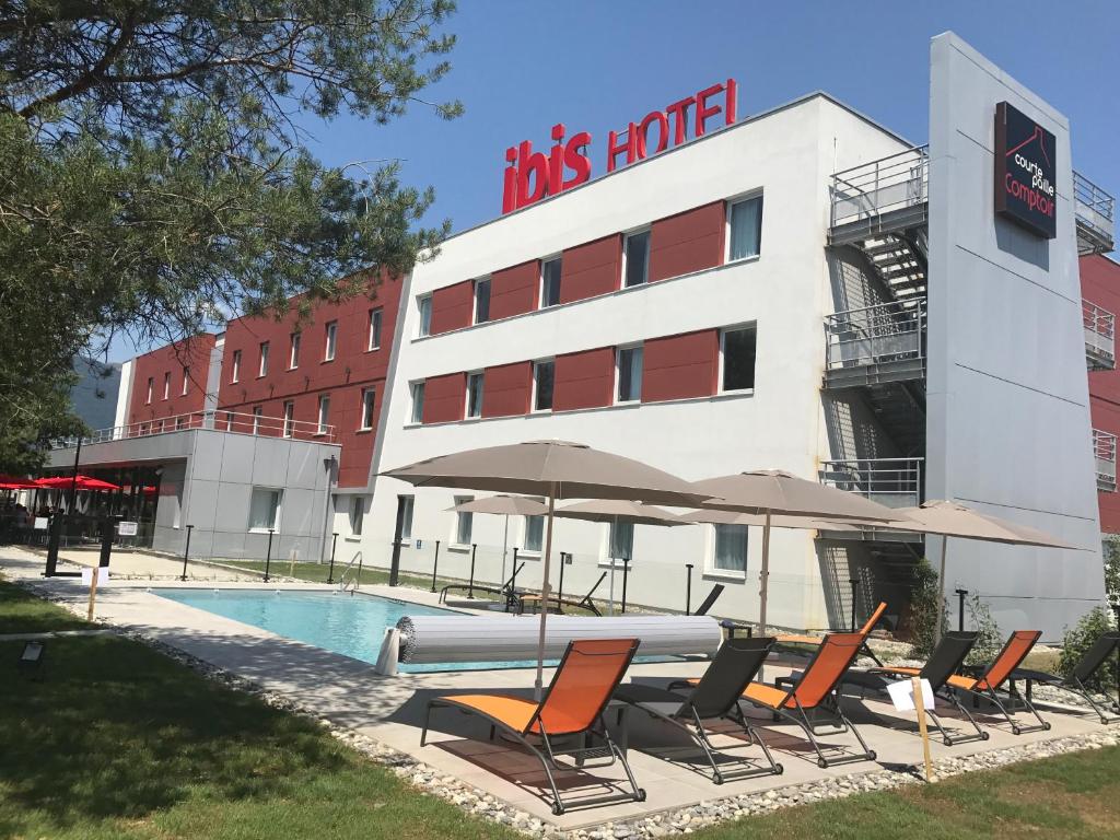 ibis Saint-Genis-Pouilly Geneve photo