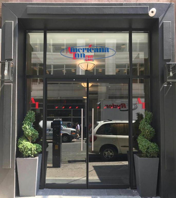 Americana Inn, New York