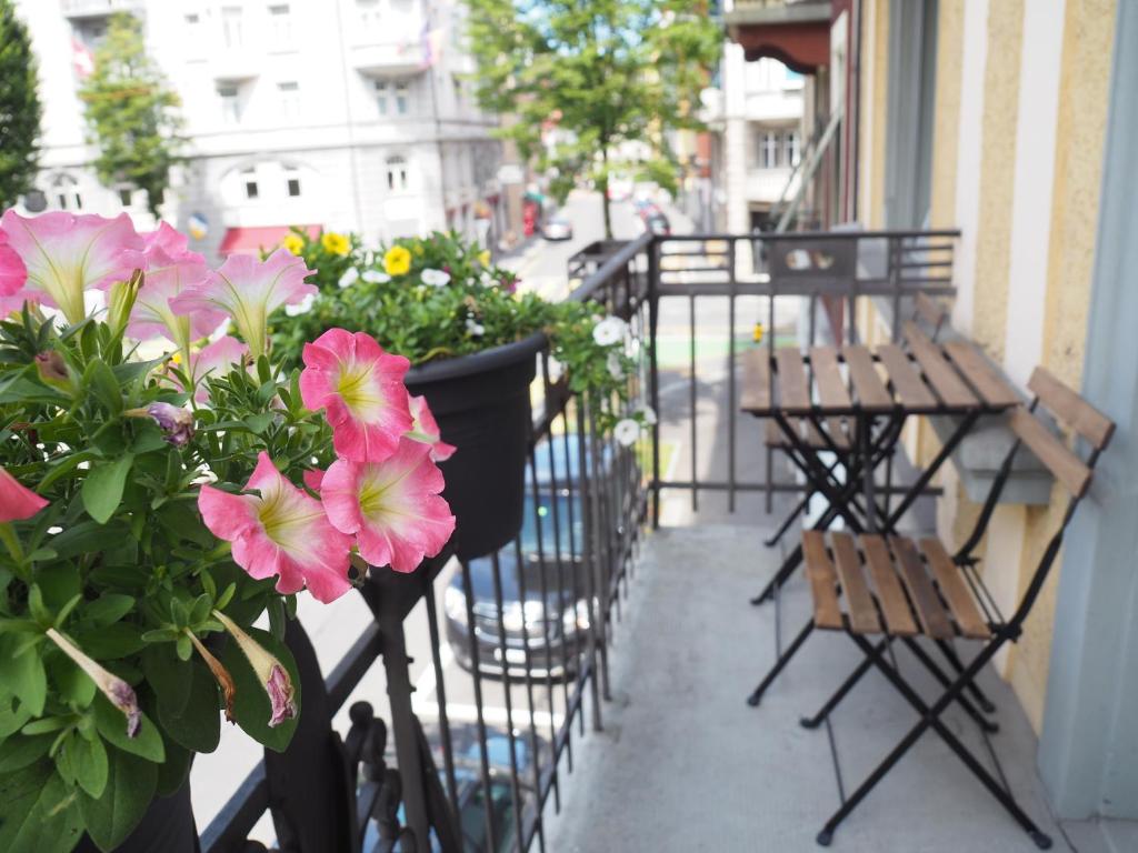 Central Bright & Cozy Apartments photo