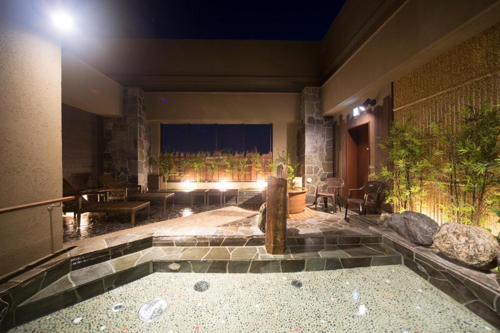 Hot spring bath