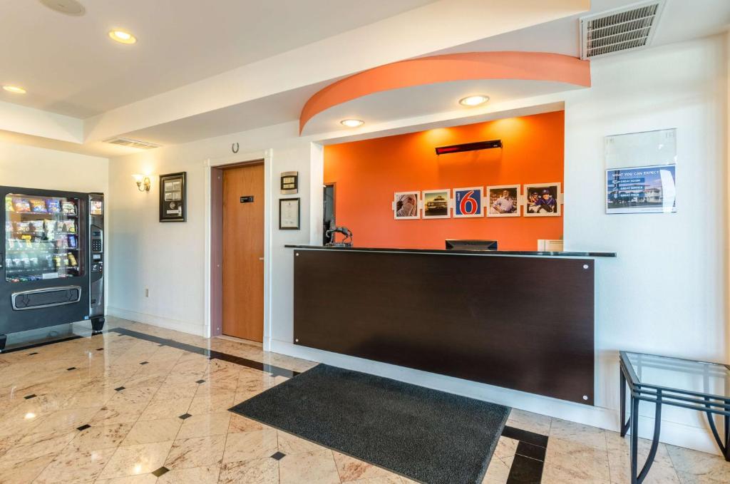 Motel 6-Lexington, VA photo