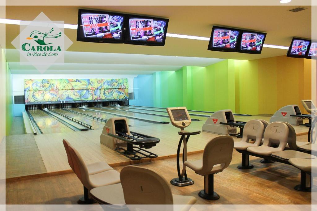 Bowling alley