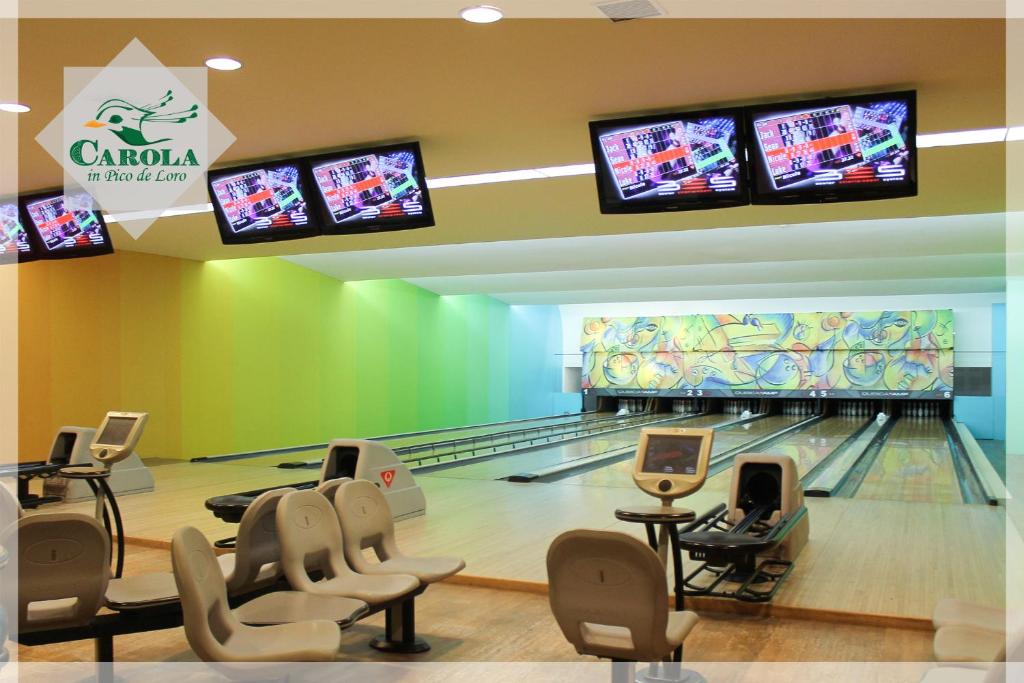 Bowling alley