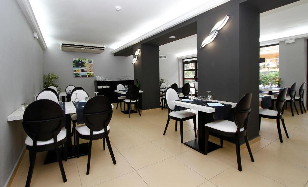 Summer Hotel — Restaurant & bars in Calella, Catalonia