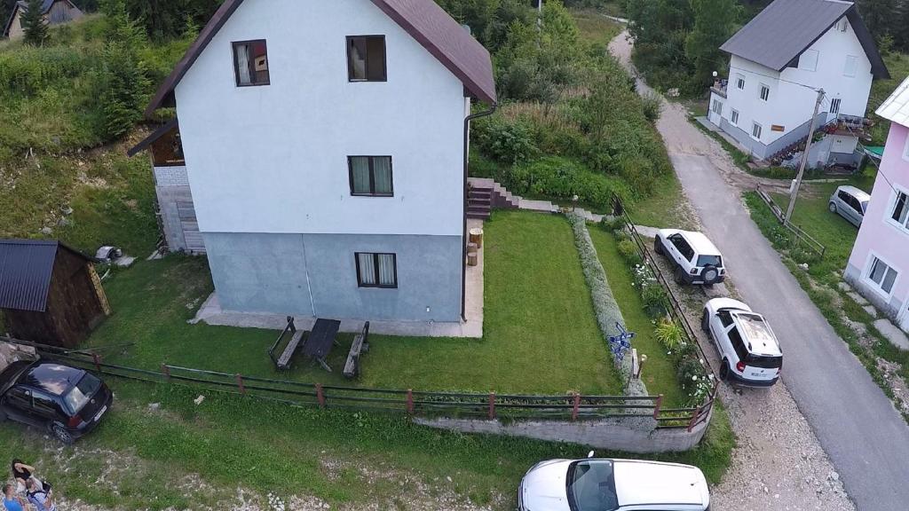 Underwoods Žabljak Guesthouse - 4