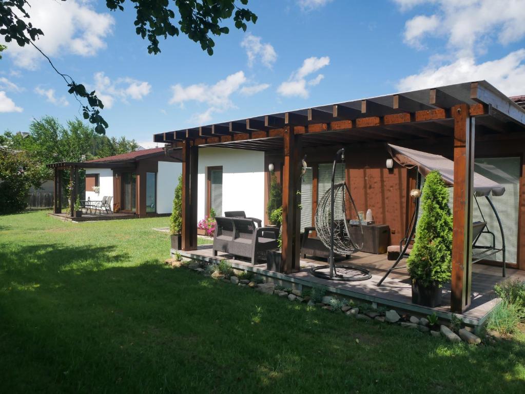 DELUXE Roznov — Hotel in Roznov Pod Radhostem