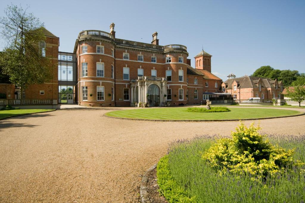 Oakley Hall Hotel photo
