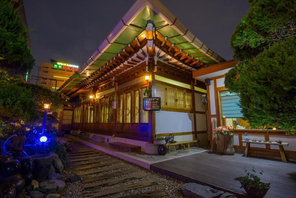 Ddlanche Hanok Stay Guesthouse — Hotel in Jeonju-si