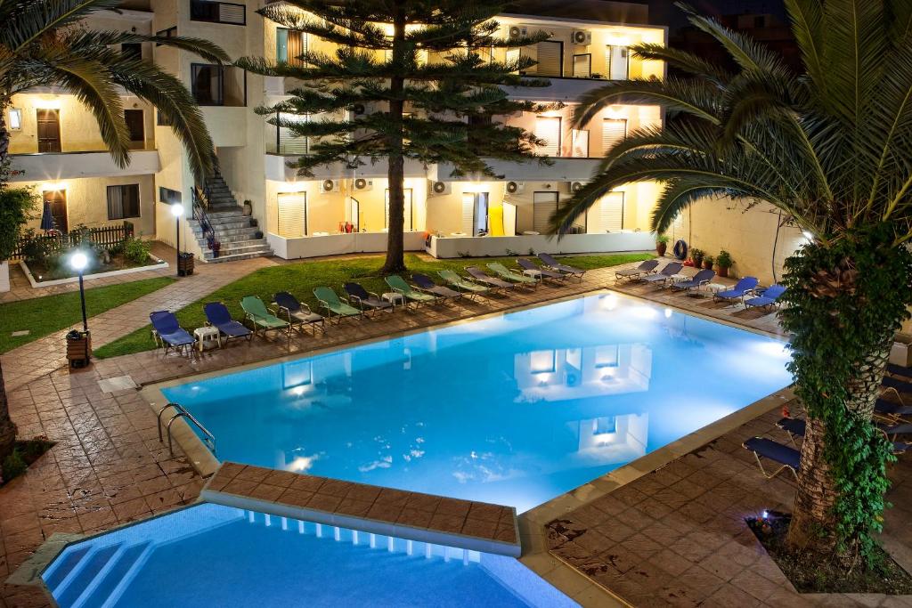 Cretan Sun — Swimming pool in Rethymnon