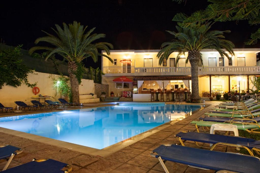 Cretan Sun — Swimming pool in Rethymnon