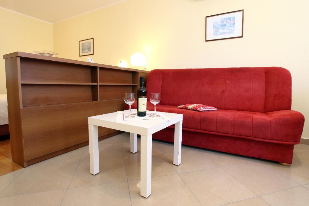 Lovely Sea View Apartments BJ photo