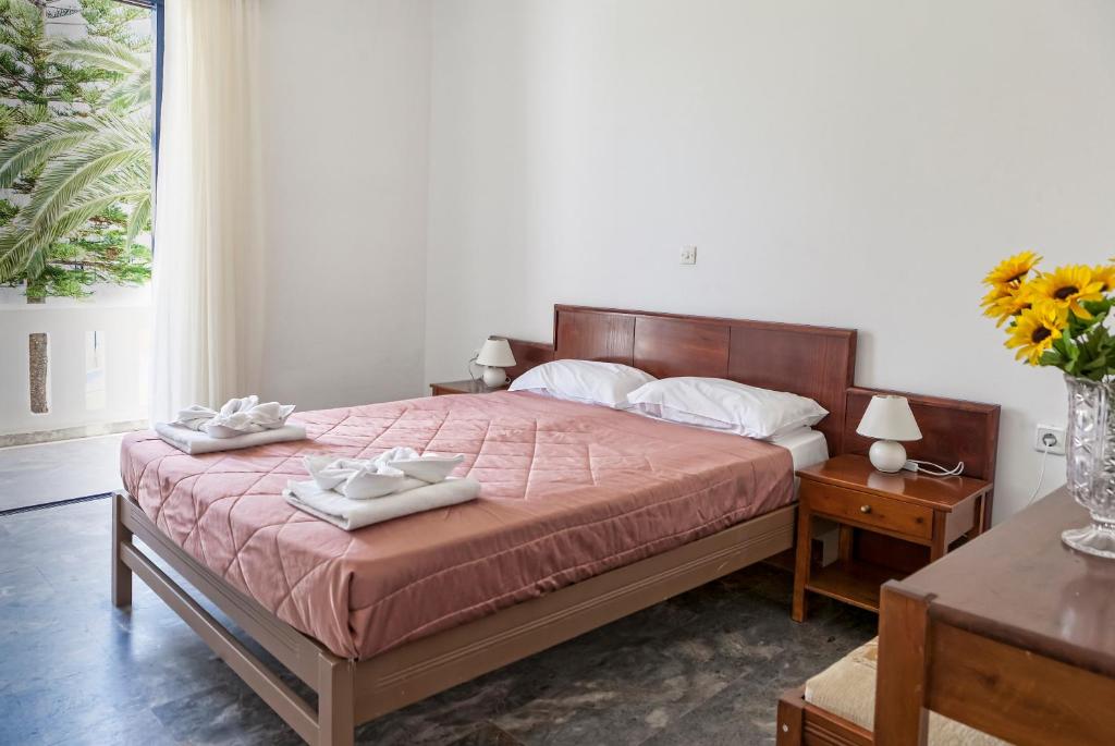 Cretan Sun — Hotel rooms in Rethymnon