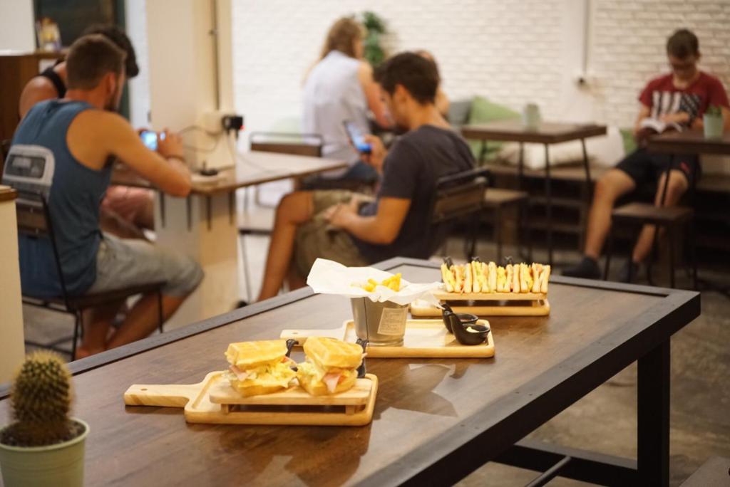 克里特旅舍 (Krit Hostel)