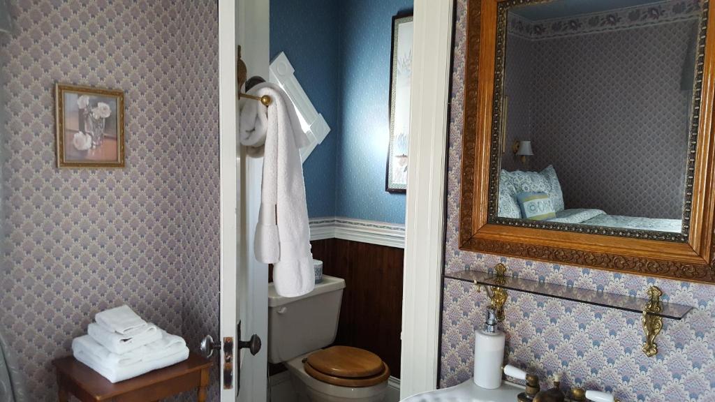 Holidae House Bed & Breakfast photo