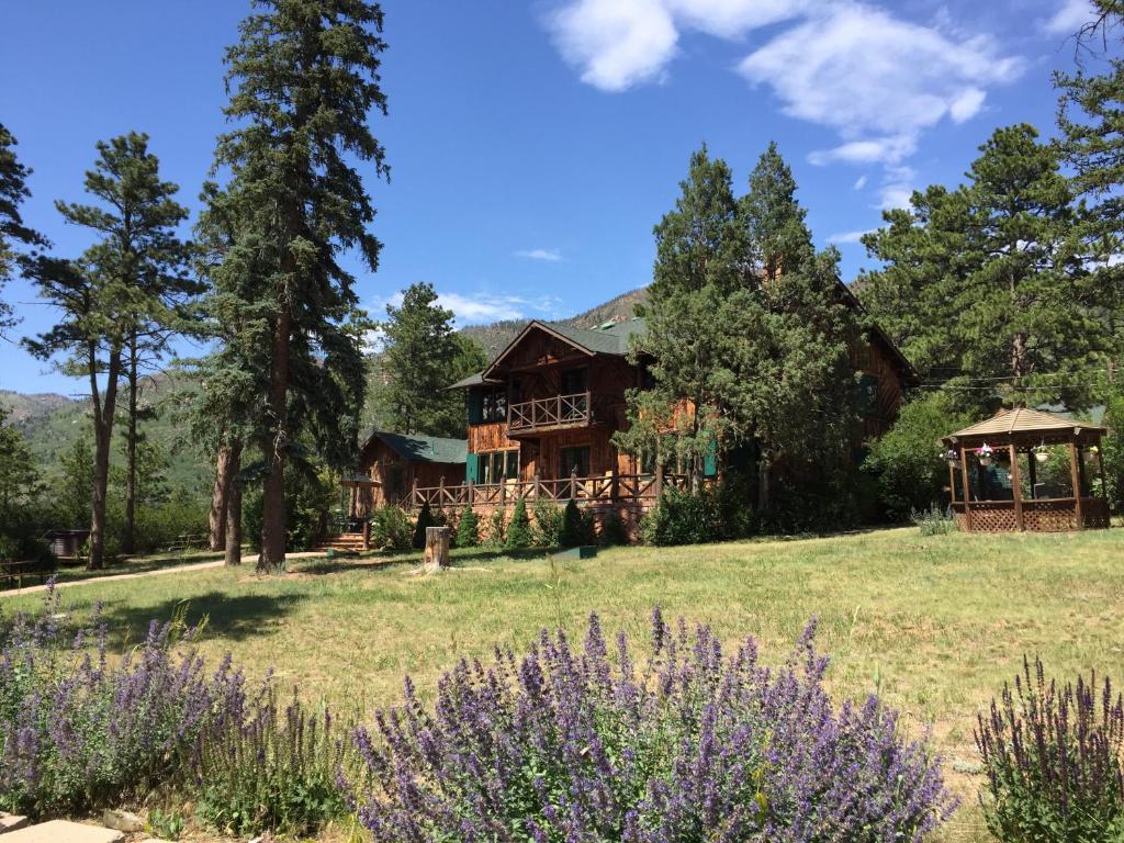 Rocky Mountain Lodge — Hotel in Cascade (CO)
