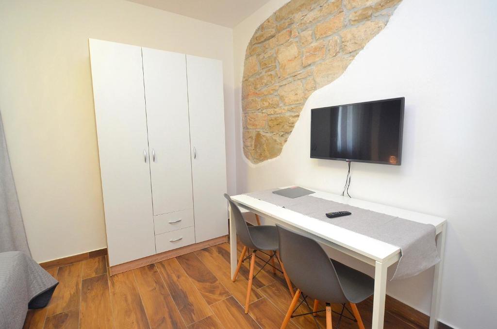 Stella Apartments photo