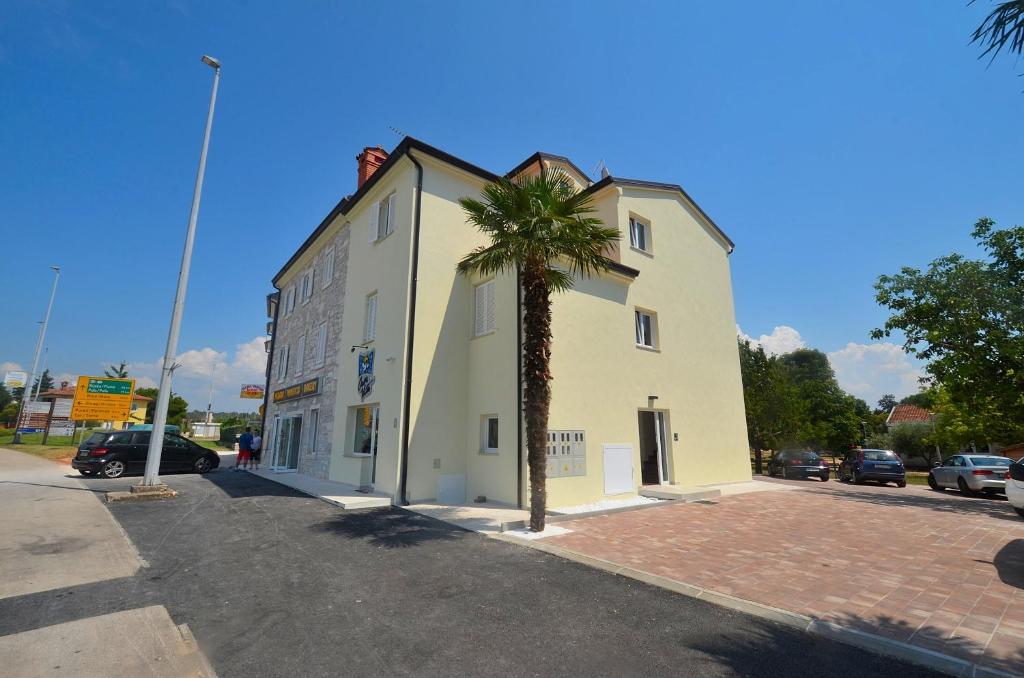Stella Apartments — Hotel in Novigrad