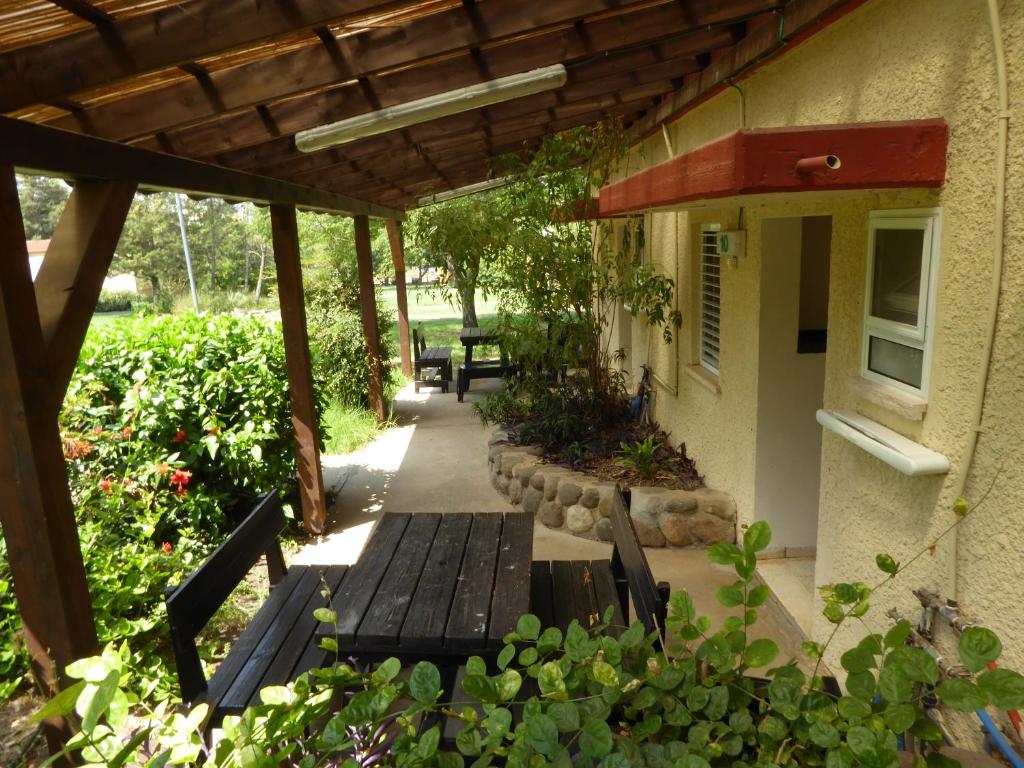 Bakfar Country Lodging photo