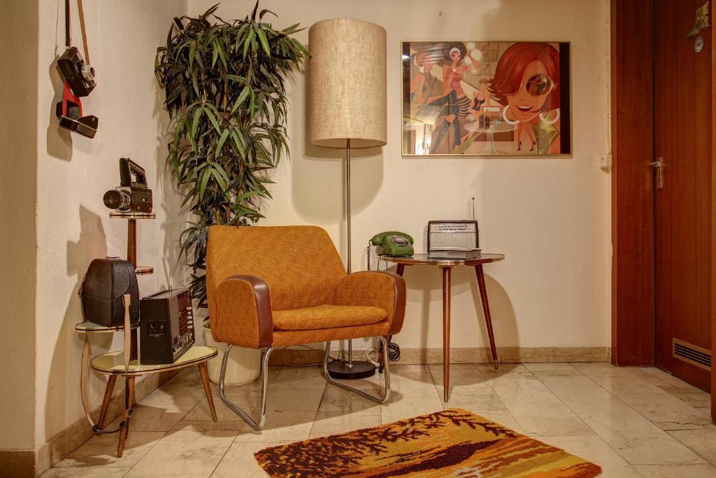 フロント・ロビー