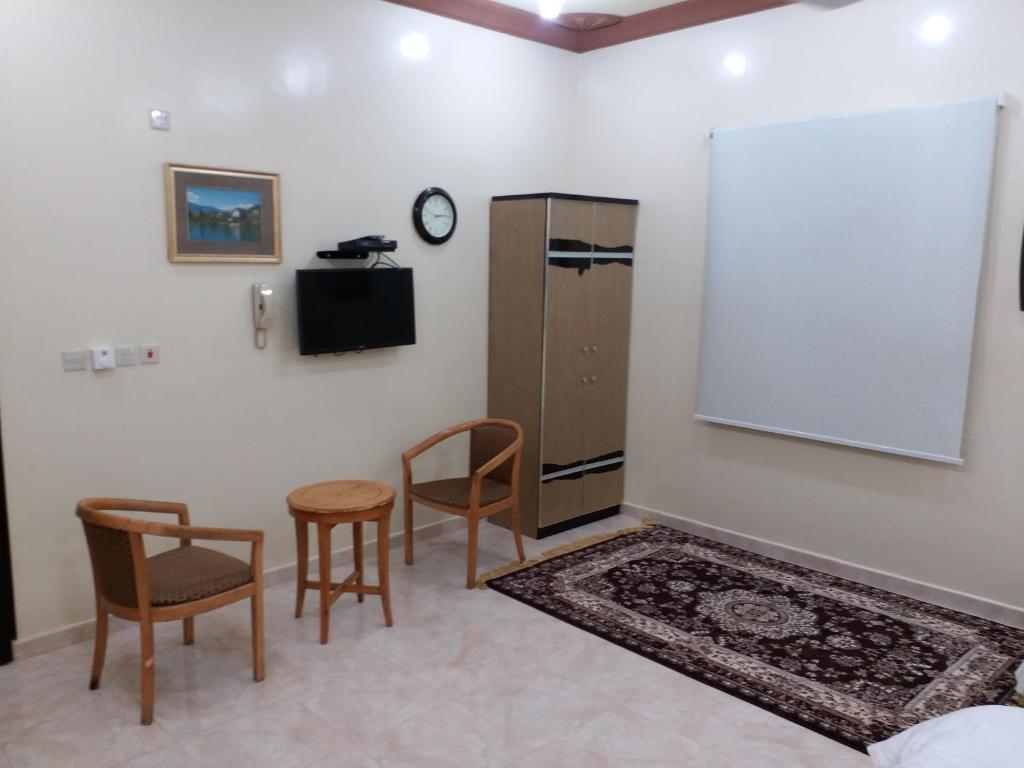 المسرة سكن للعزاب فقط photo