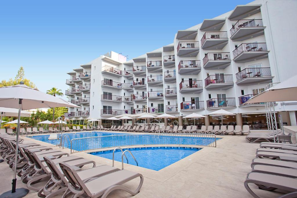 FERGUS Bermudas — Hotel in Majorca