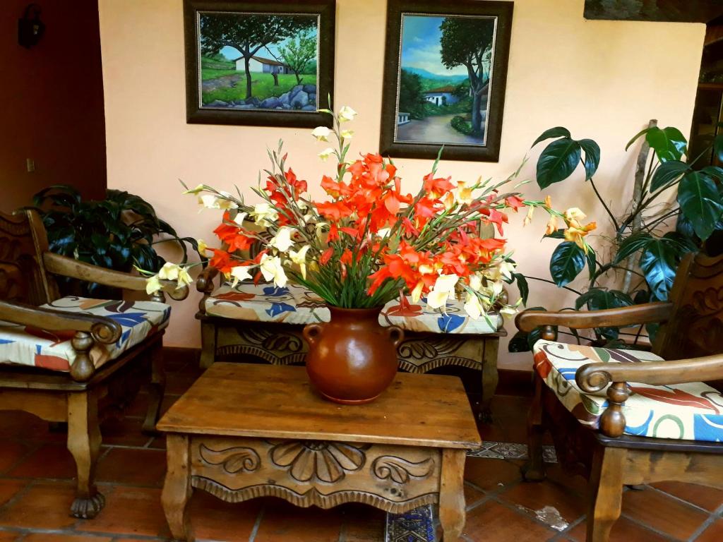 Posada Papa Chepe, La Esperanza