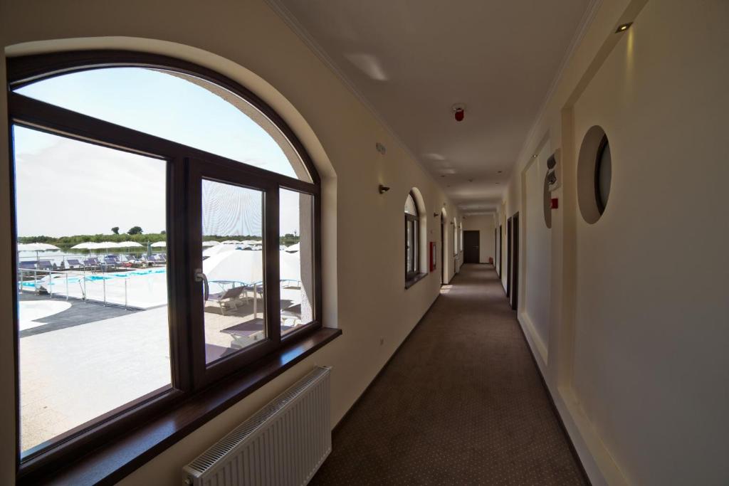 Hotel Evergreen photo