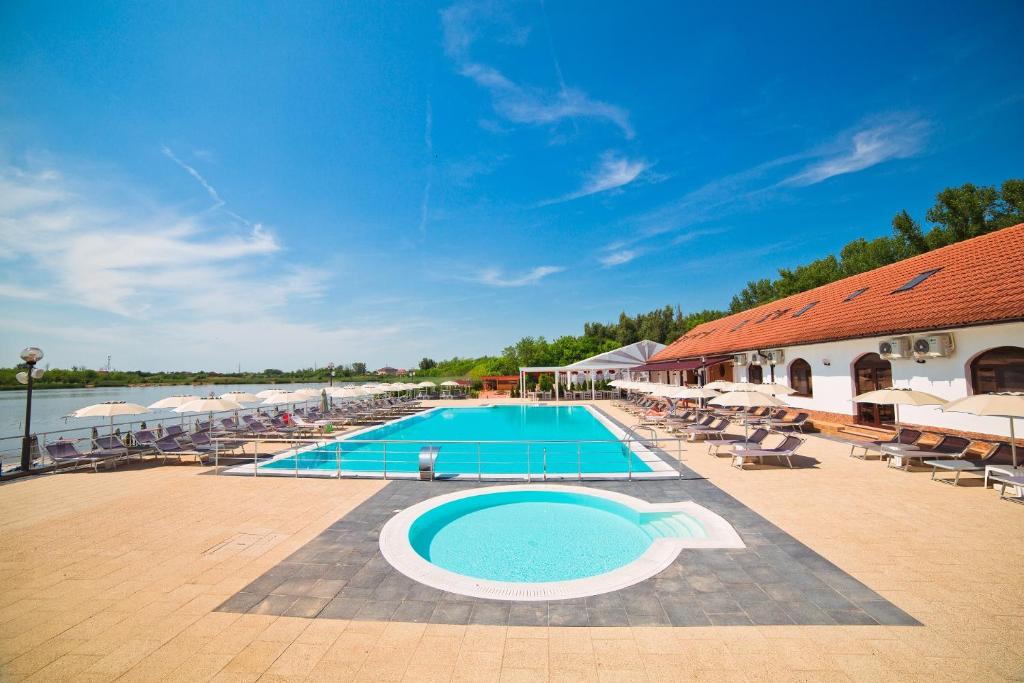 Hotel Evergreen — Hotel in Amara