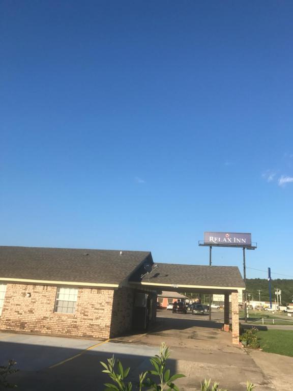 Relax Inn Henryetta photo
