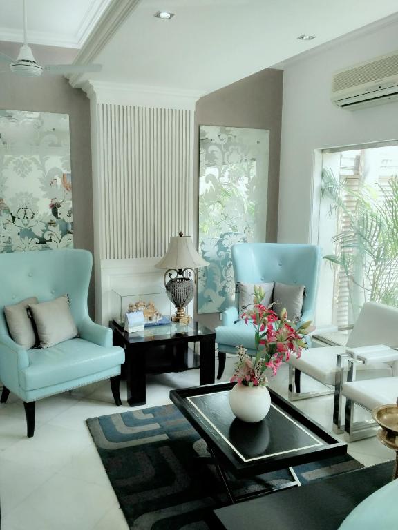 Hotel Palm Greens & Serviced Apartments photo