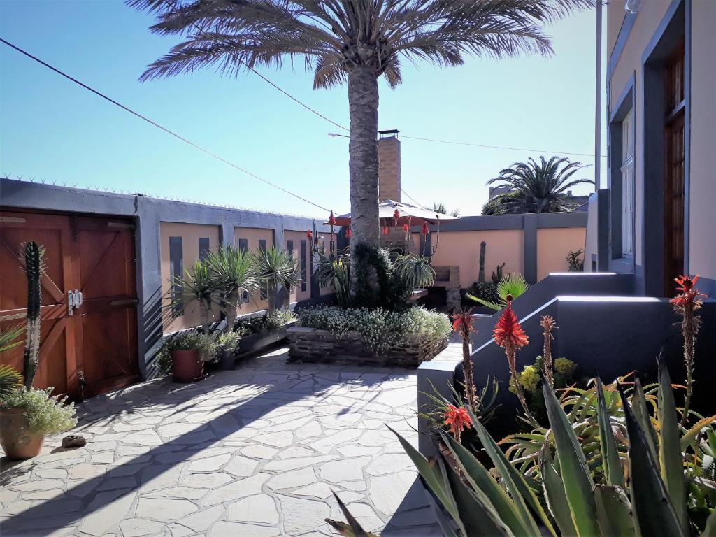 Haus Sandrose Luderitz Book Your Hotel With Viamichelin