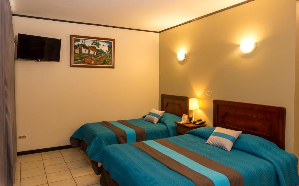 Hotel y Restaurante El Guarco — Hotel in Cartago
