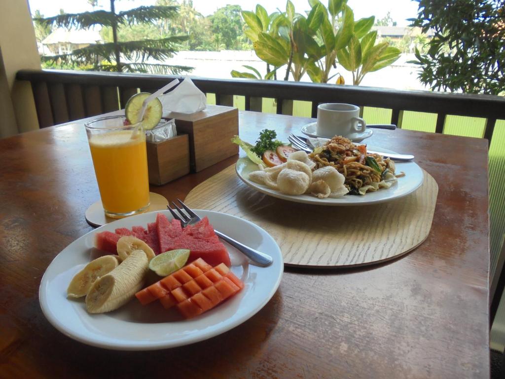 อาหารและเครื่องดื่ม