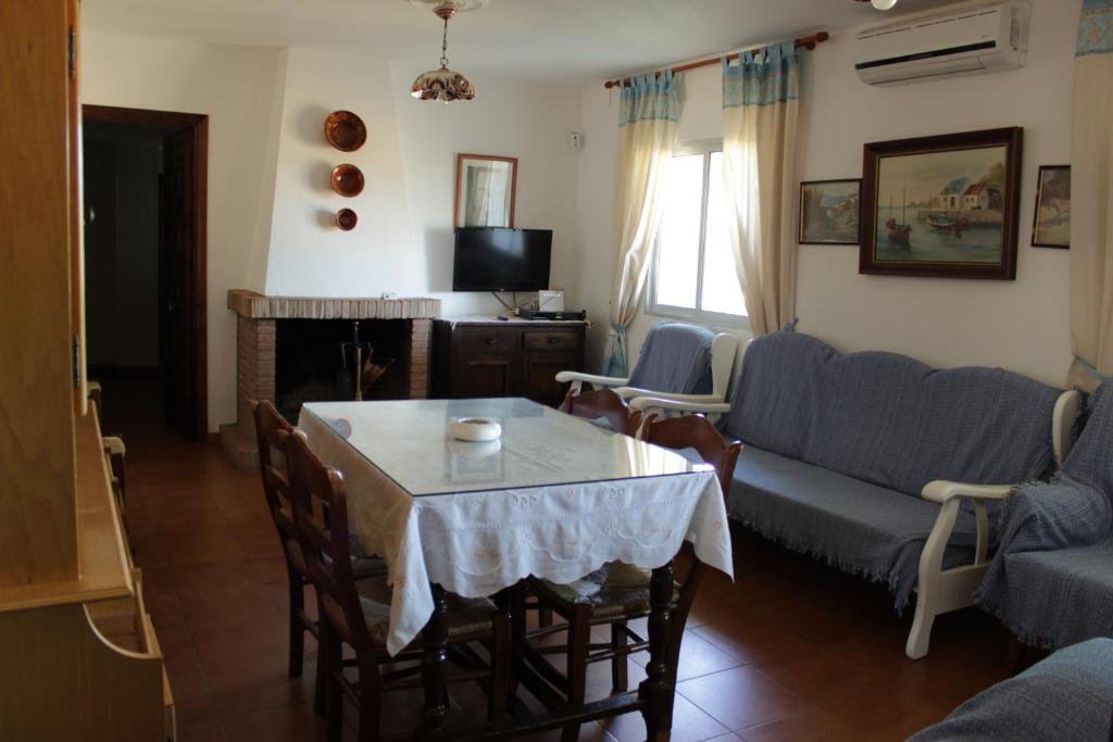 Casa Rural El Tejar — Hotel in Higuera De La Sierra