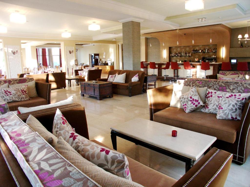 Aphrodite Hotel — Hotel rooms in Mithimna, North Aegean