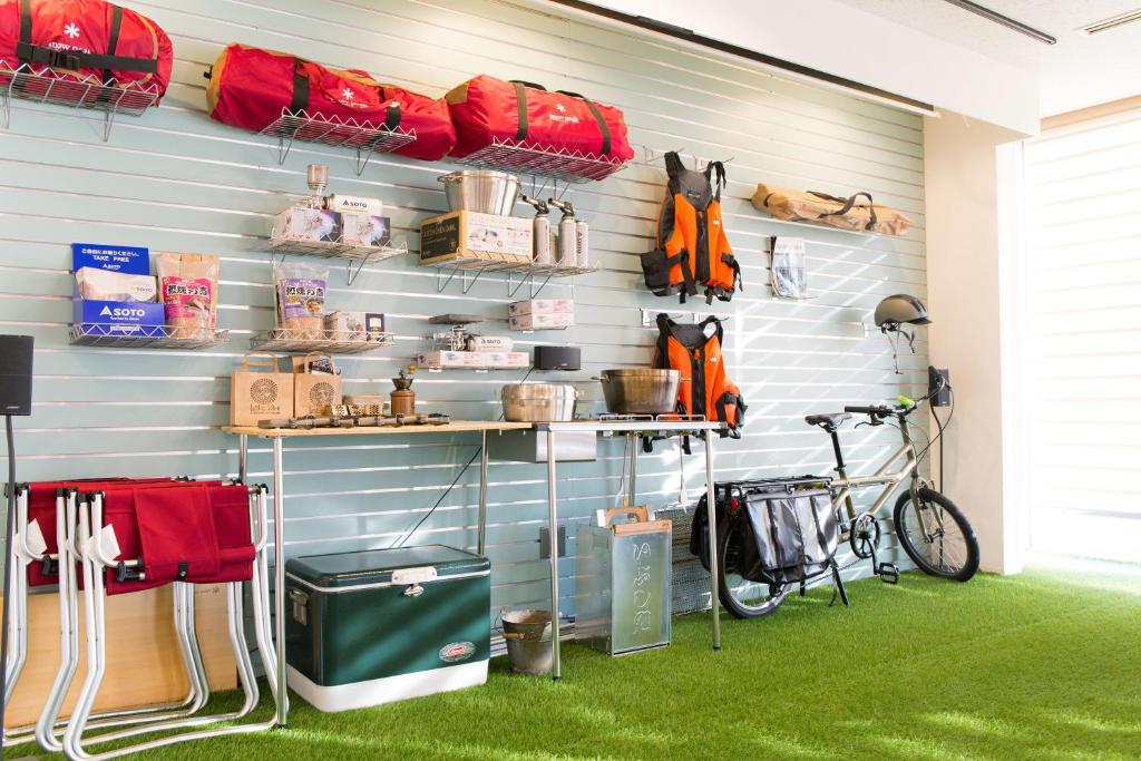 Shared lounge/TV area