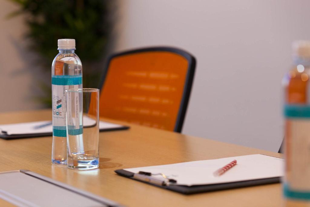 会議室 / ダンスホール